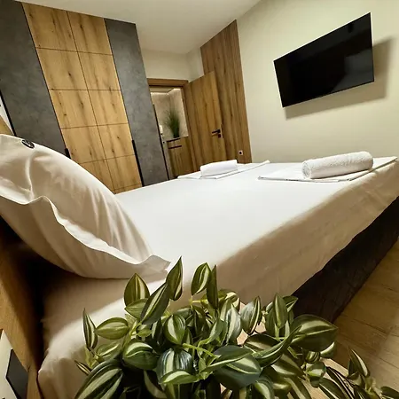 Apartman 18 *